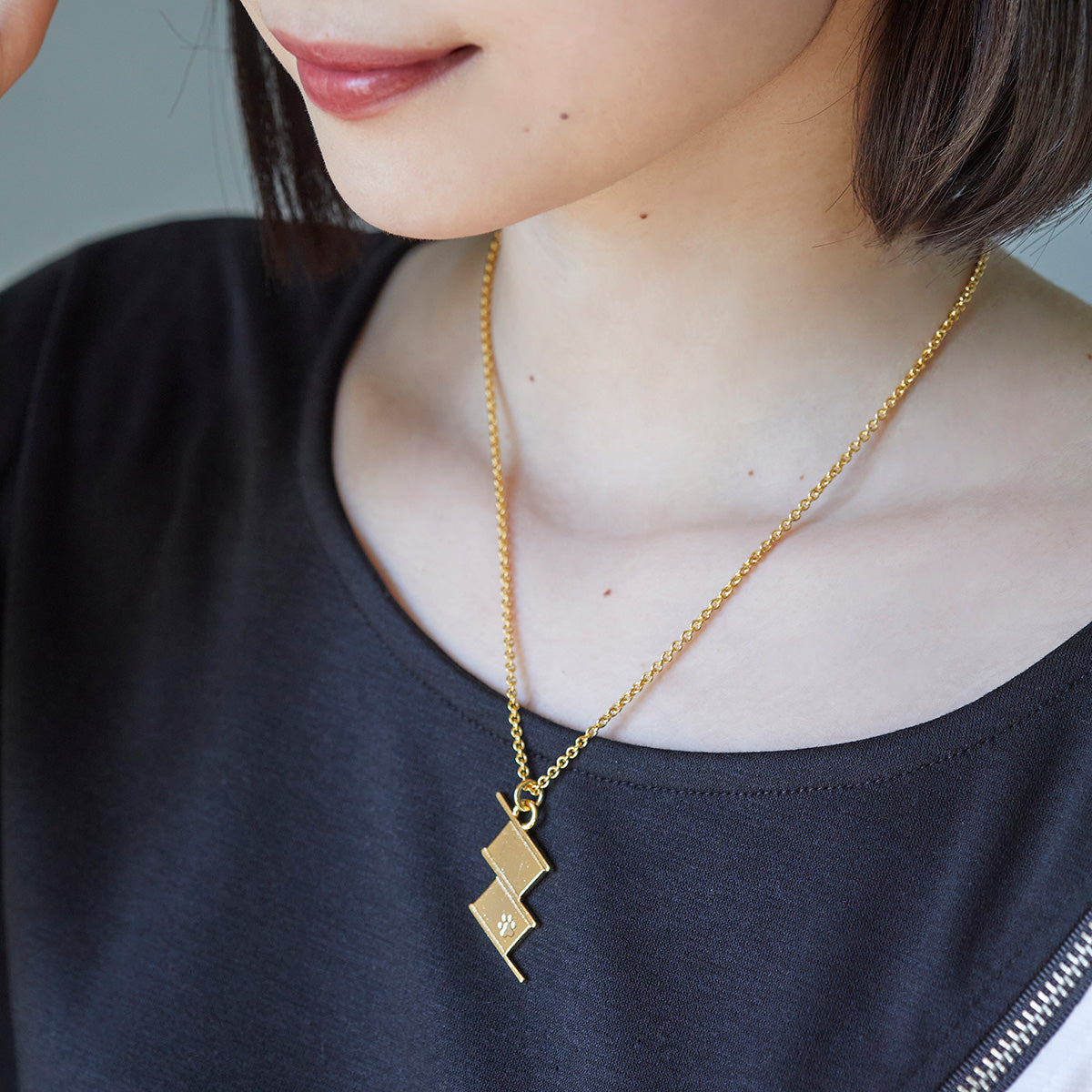 【mew】雷ネックレス