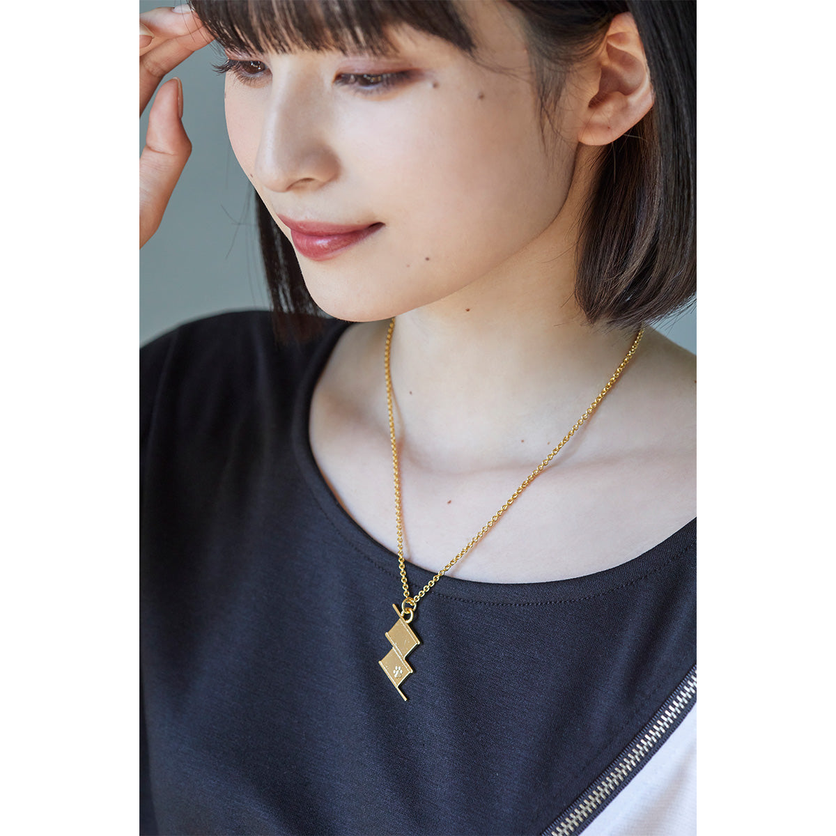 【mew】雷ネックレス