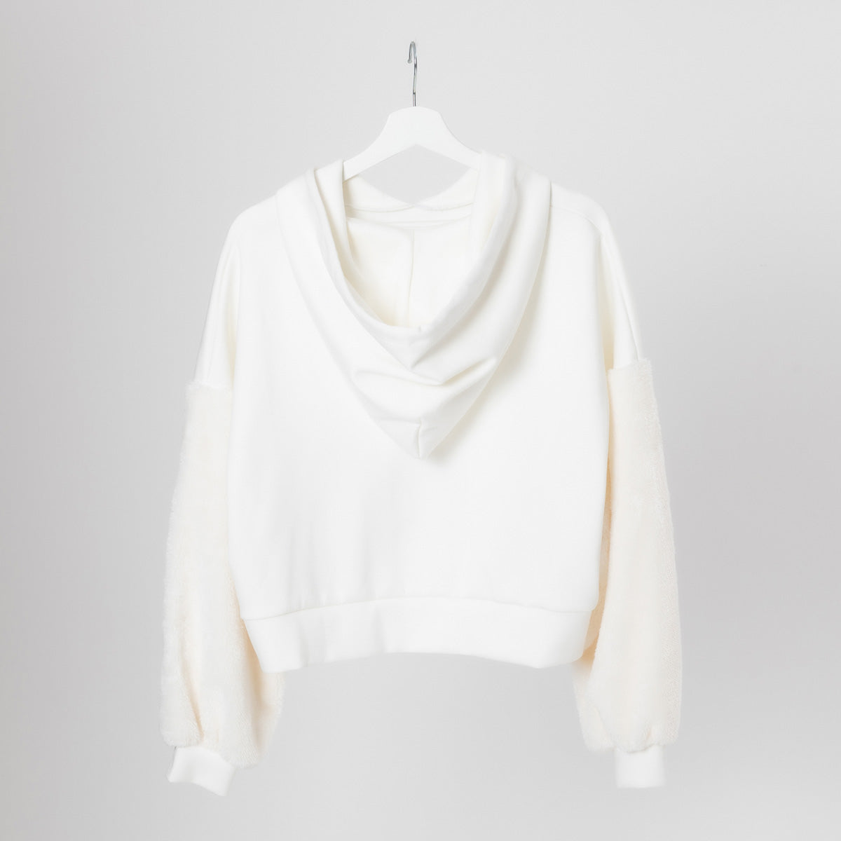 【mew】袖モコクロップドパーカー(WHT)